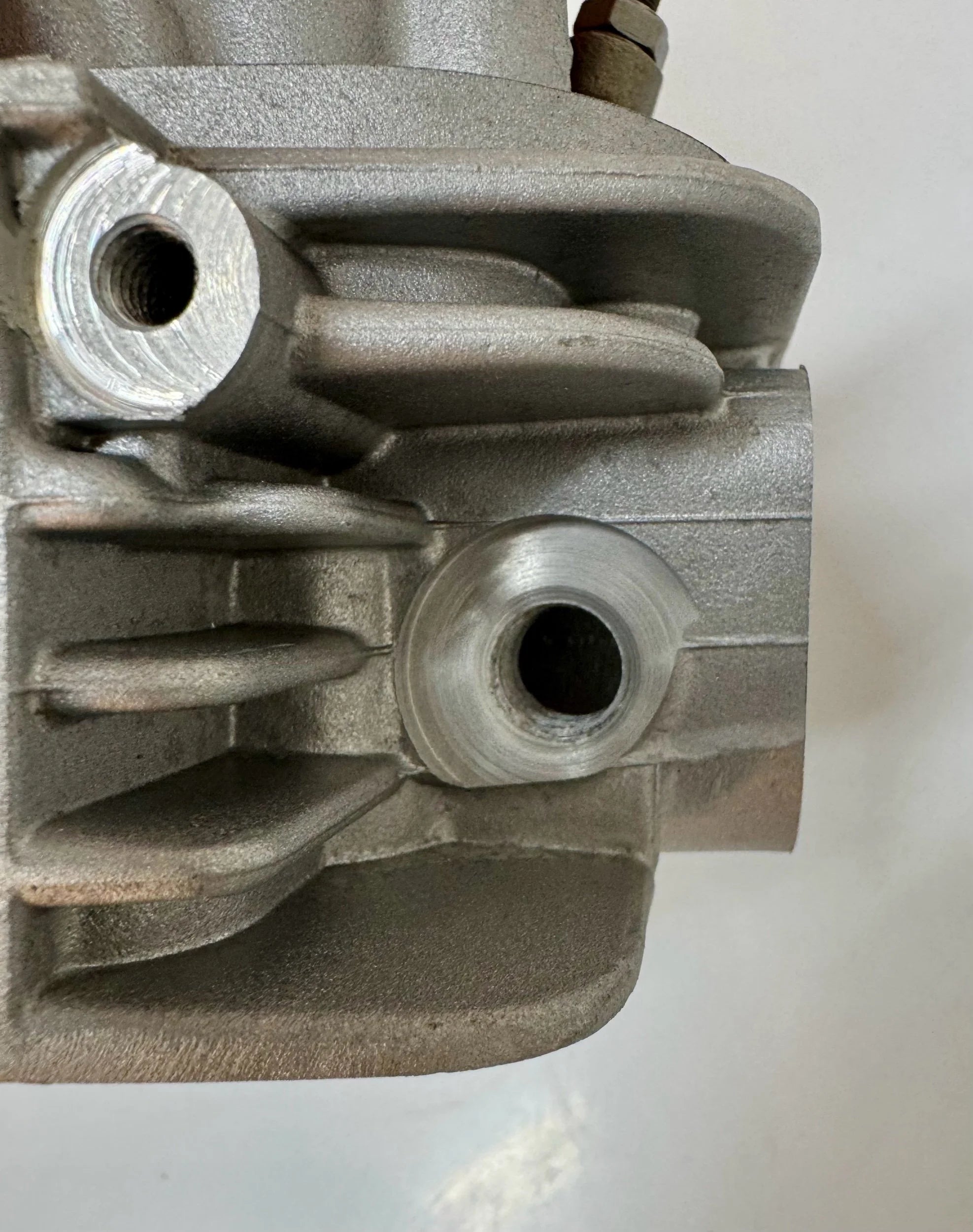 CRF110 complete head with O2 sensor port
